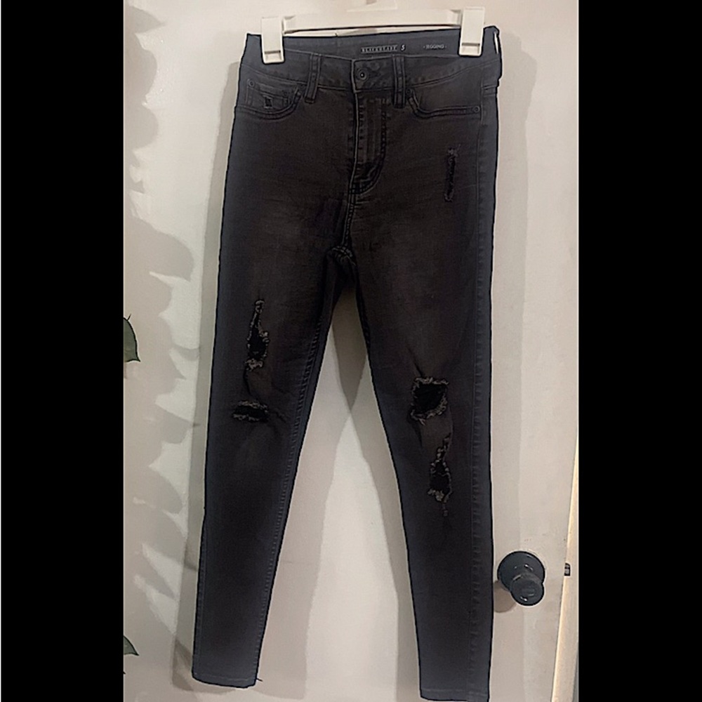 Black heart/ faded black ripped jeans/jegging.
